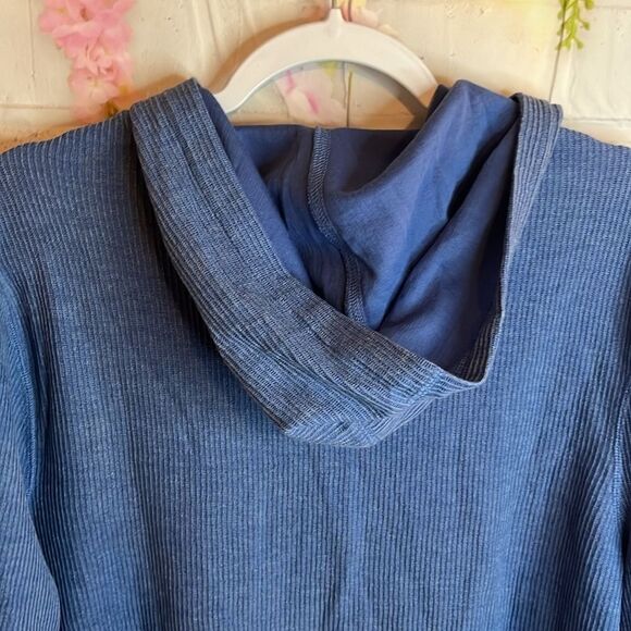 GAP BLUE MEDIUM PULLOVER HOODIE NWT - Picture 10 of 10